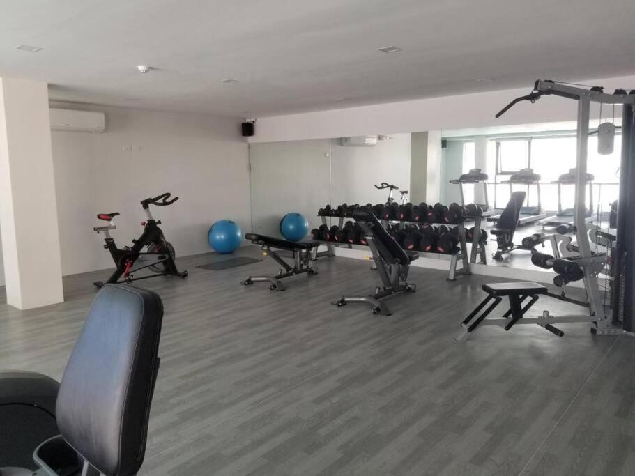 Spacious 2 Bedroom 42Sqm Condo Unit Iloilo City Ngoại thất bức ảnh