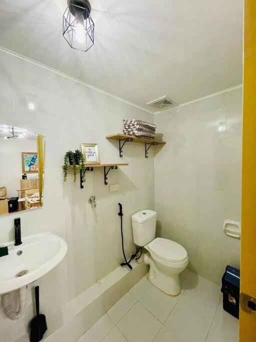 Spacious 2 Bedroom 42Sqm Condo Unit Iloilo City Ngoại thất bức ảnh