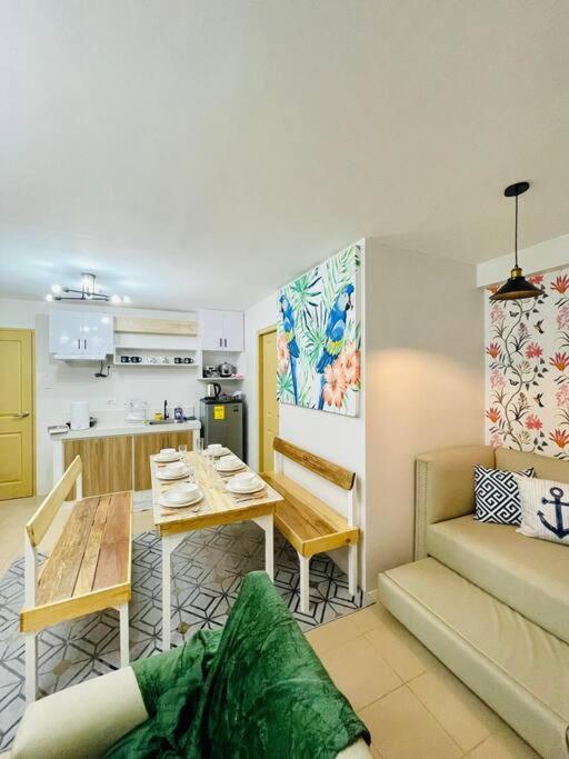 Spacious 2 Bedroom 42Sqm Condo Unit Iloilo City Ngoại thất bức ảnh