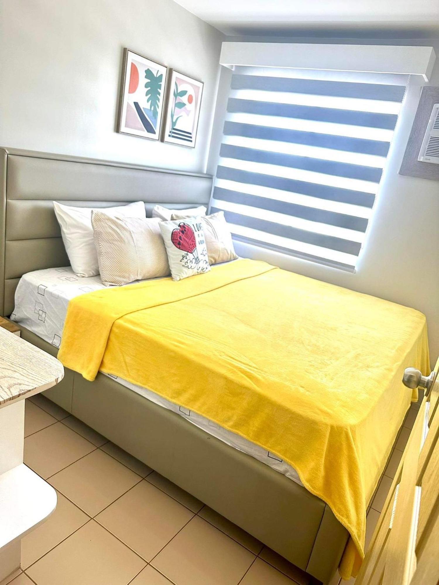 Spacious 2 Bedroom 42Sqm Condo Unit Iloilo City Ngoại thất bức ảnh
